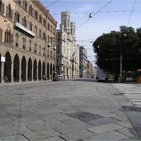 Le Tre Stelle Гостевой дом Кальяри