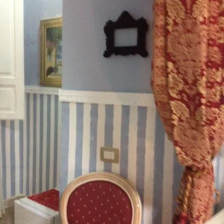 Le Tre Stelle Гостевой дом Кальяри